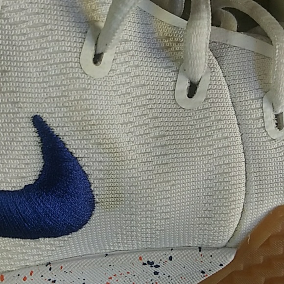 Kyrie 4 - Picture 8 of 8